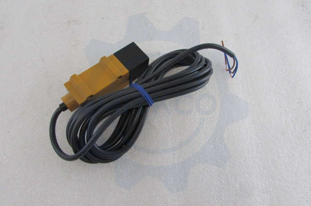 E3S-DS30B41 omron sensor